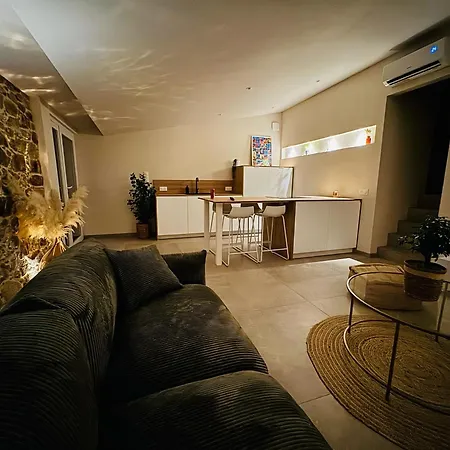 Charmante Maison En Pierre Vue Et Piscine Privee *