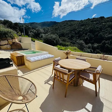 Holiday home Charmante Maison En Pierre Vue Et Piscine Privee Cuttoli-Corticchiato