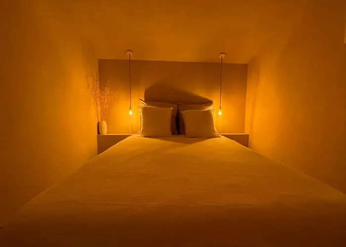 Vakantiehuis Charmante Maison En Pierre Vue Et Piscine Privee