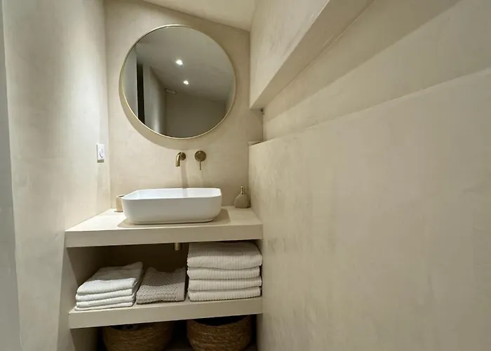 Charmante Maison En Pierre Vue Et Piscine Privee *