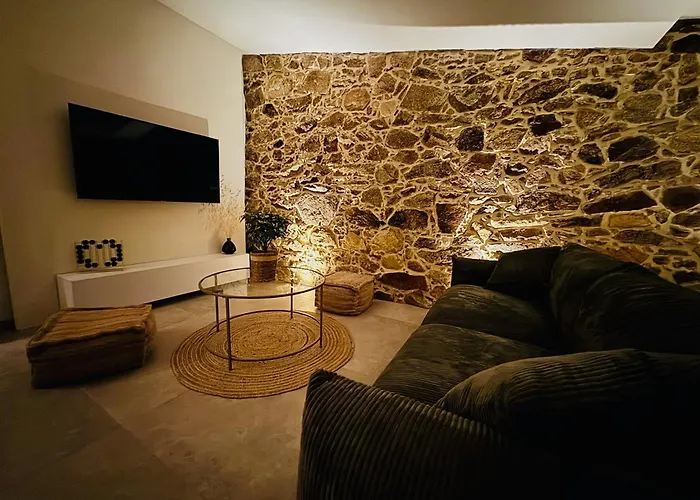 Charmante Maison En Pierre Vue Et Piscine Privee